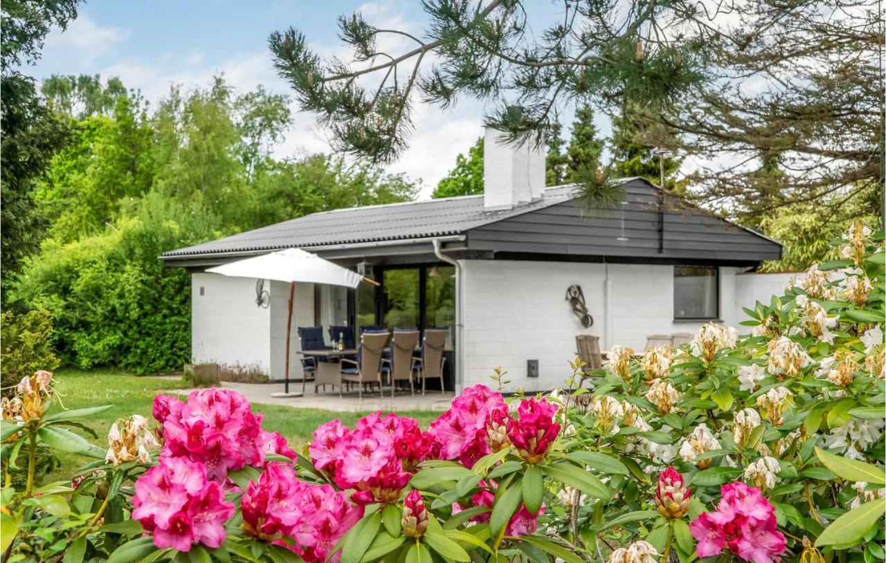 Amazing Home In Kalundborg With Kitchen エクステリア 写真