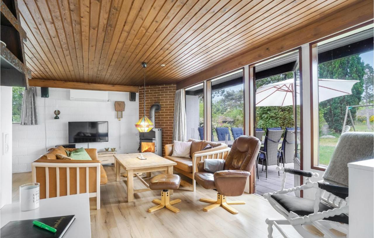 Amazing Home In Kalundborg With Kitchen エクステリア 写真