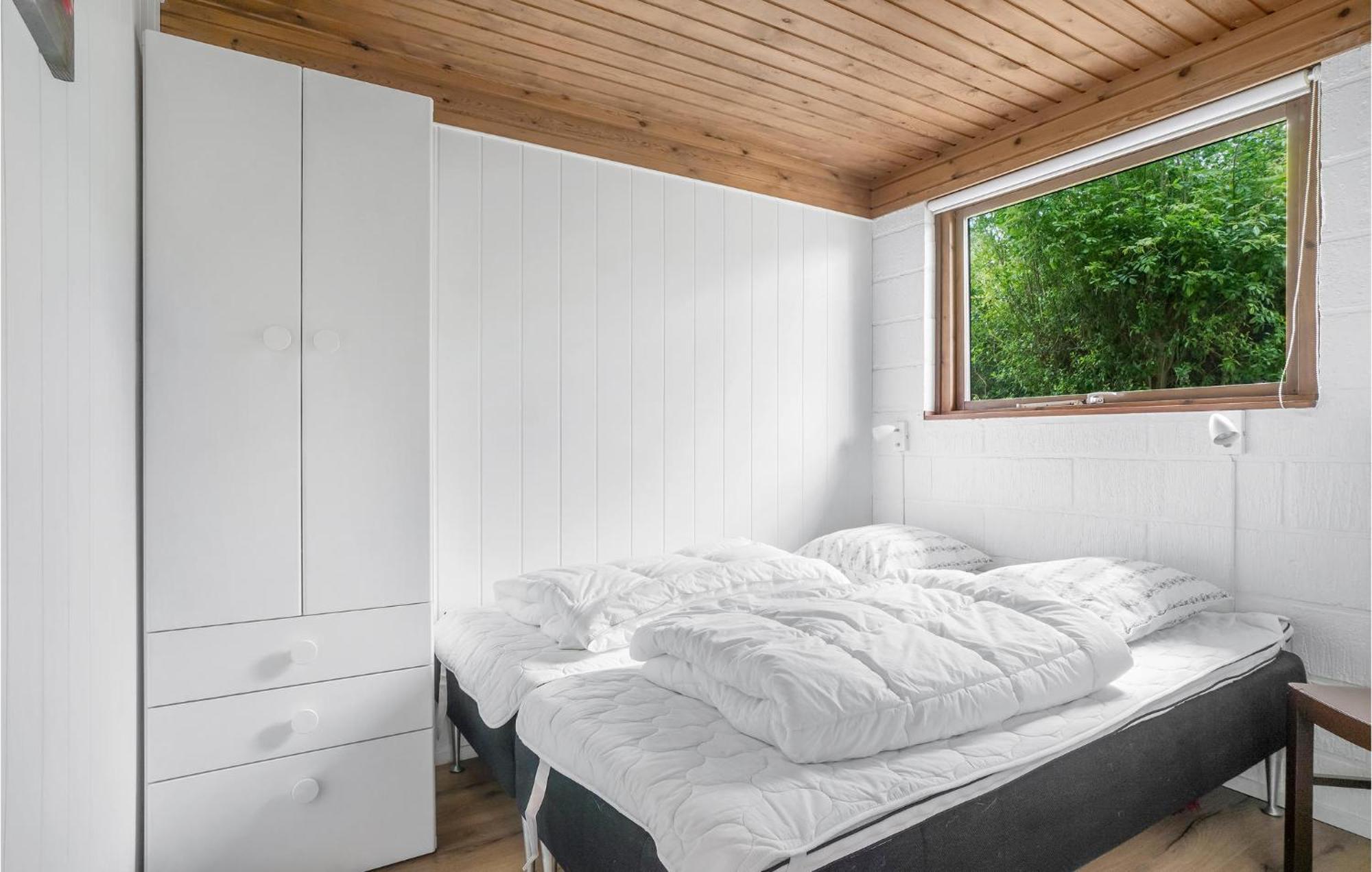 Amazing Home In Kalundborg With Kitchen エクステリア 写真