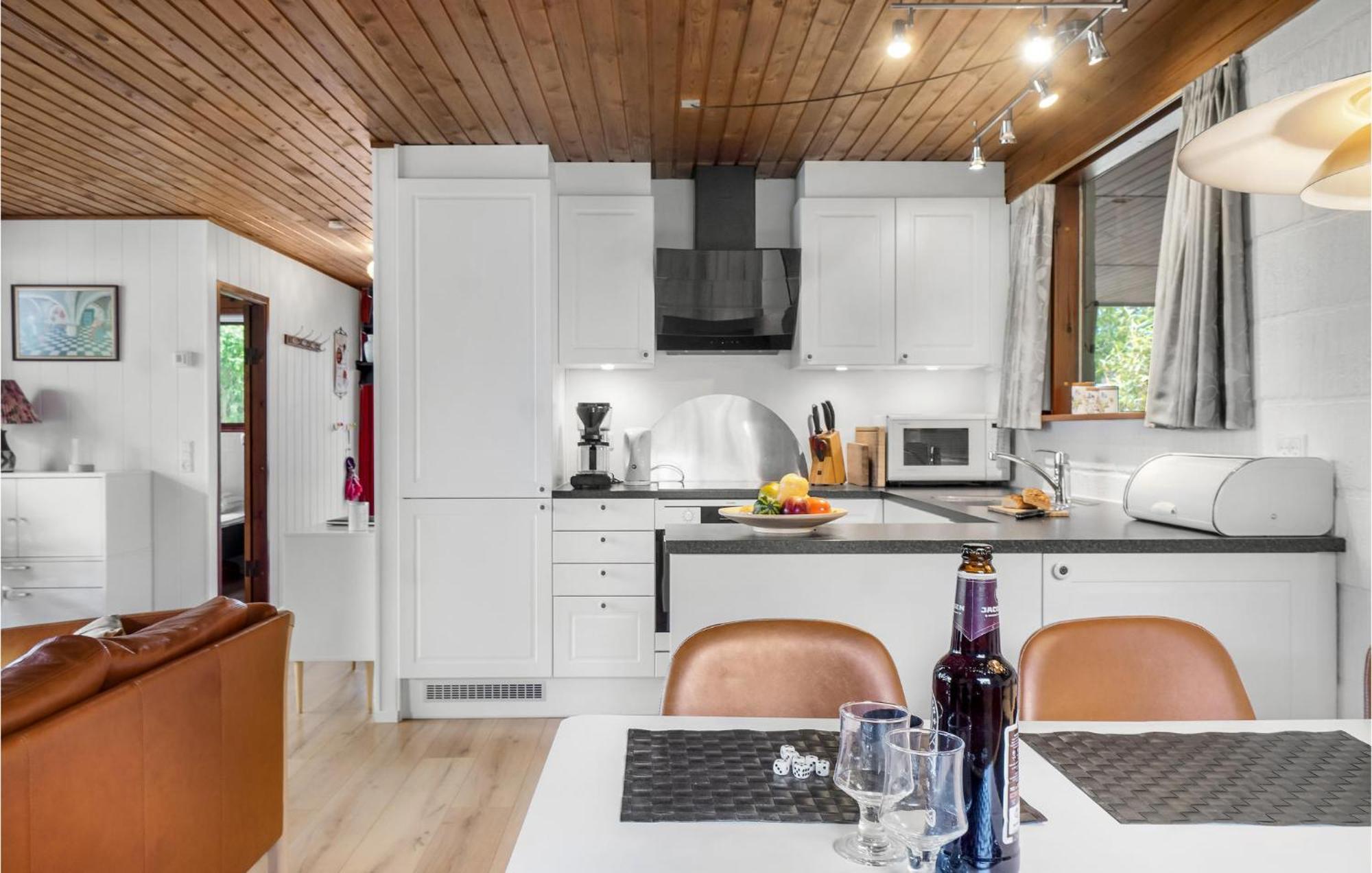 Amazing Home In Kalundborg With Kitchen エクステリア 写真