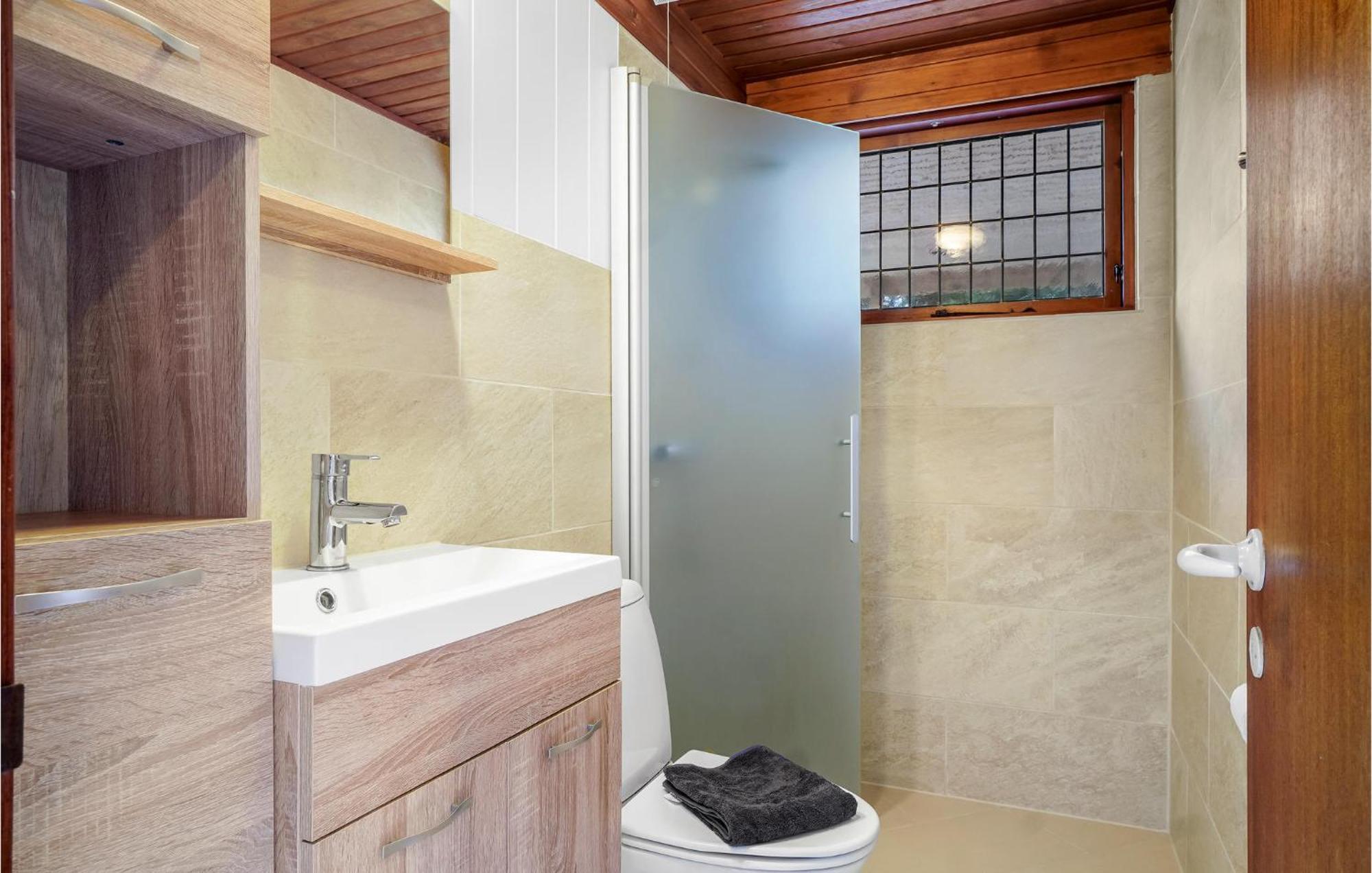 Amazing Home In Kalundborg With Kitchen エクステリア 写真