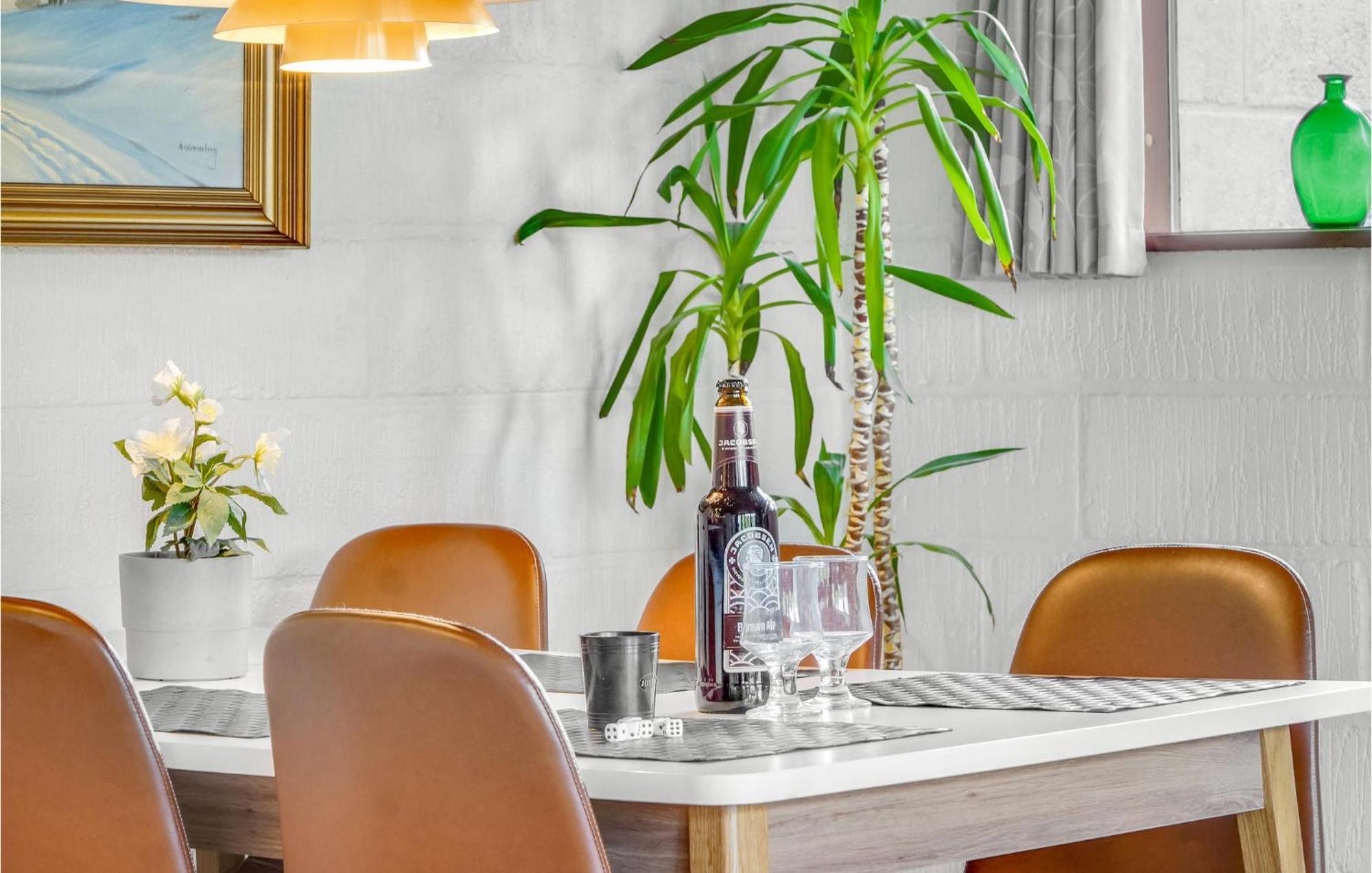 Amazing Home In Kalundborg With Kitchen エクステリア 写真