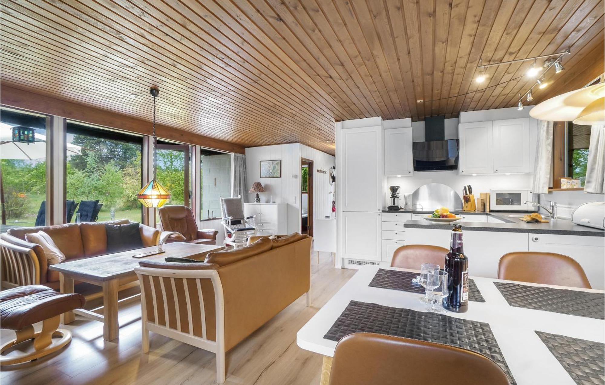 Amazing Home In Kalundborg With Kitchen エクステリア 写真